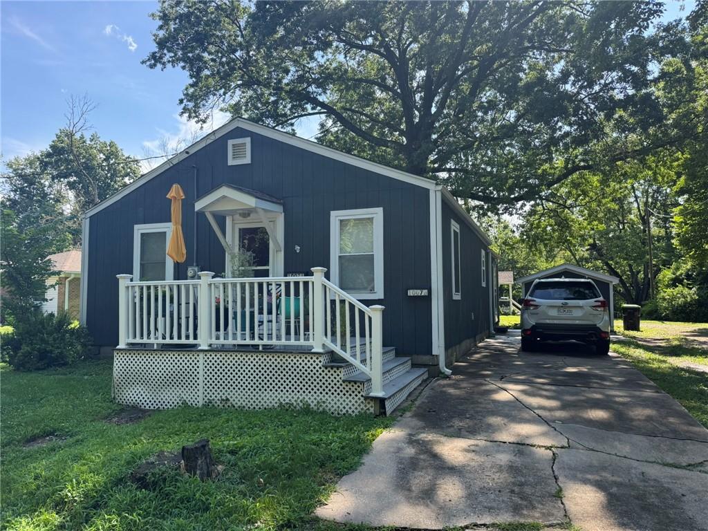 1007 A - B S Lexington St, Harrisonville, MO 64701