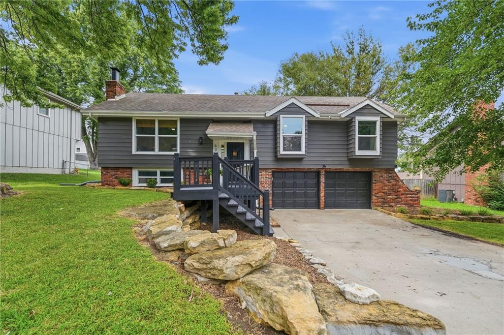 604 E Northview St, Olathe, KS 66061