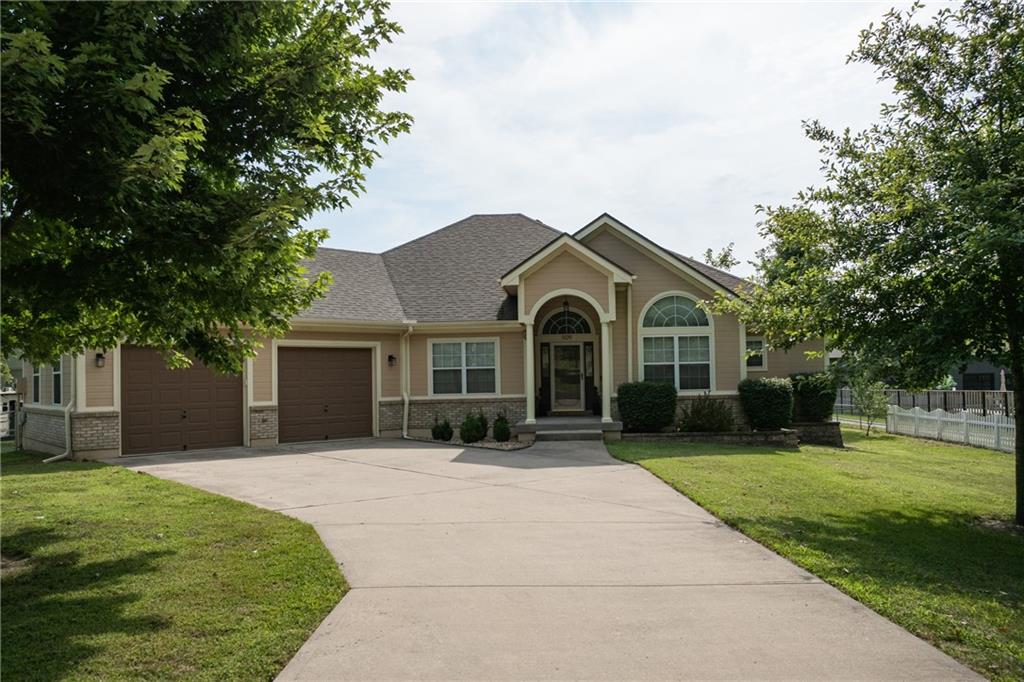 909 S Ann St, Independence, MO 64056