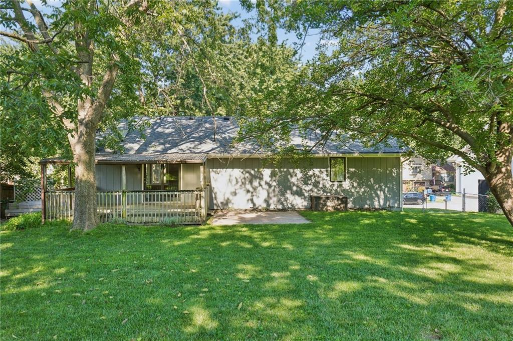 1201 Bristol Way, Liberty, MO 64068