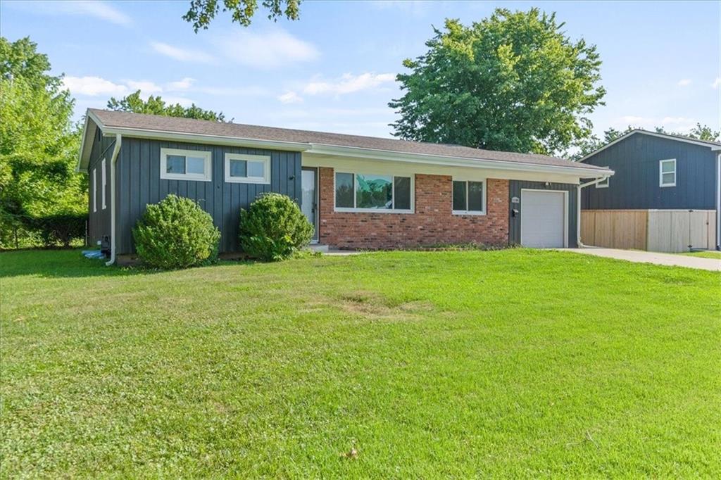 11108 W 70th Ter, Shawnee, KS 66203