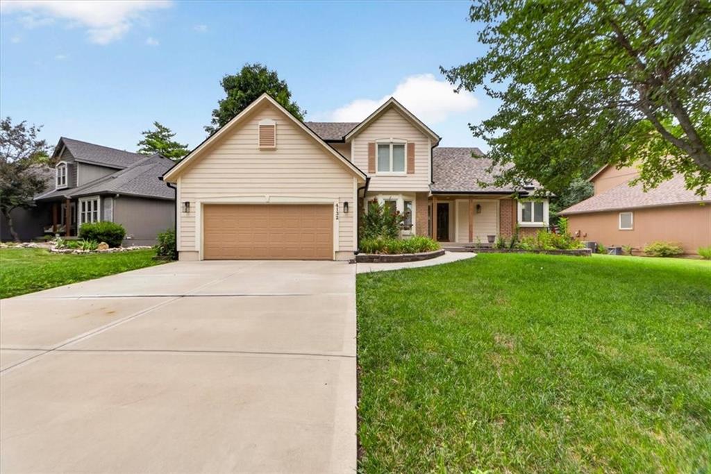 4132 SW Leeward Dr, Lee's Summit, MO 64082