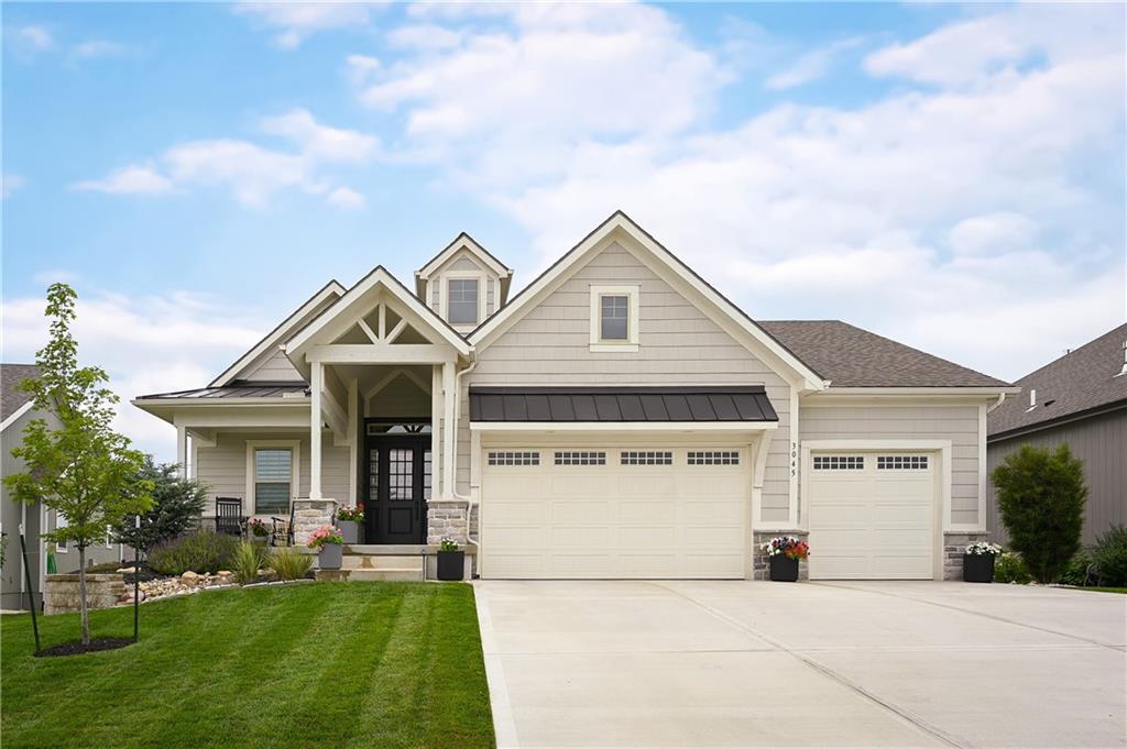 3045 NW Thoreau Ln, Lee's Summit, MO 64081