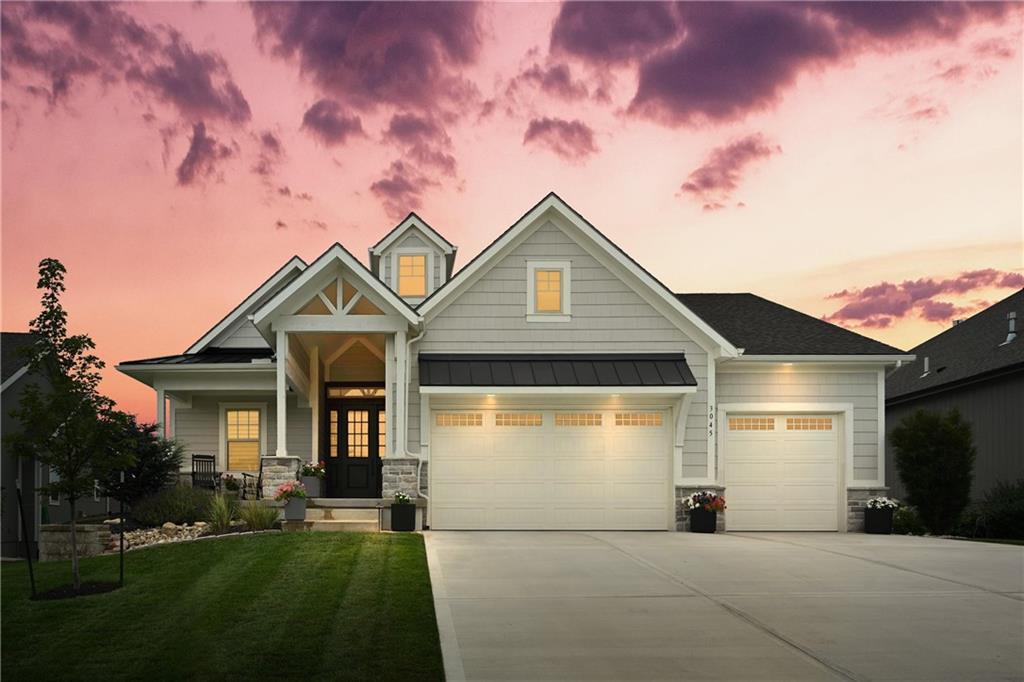 3045 NW Thoreau Ln, Lee's Summit, MO 64081
