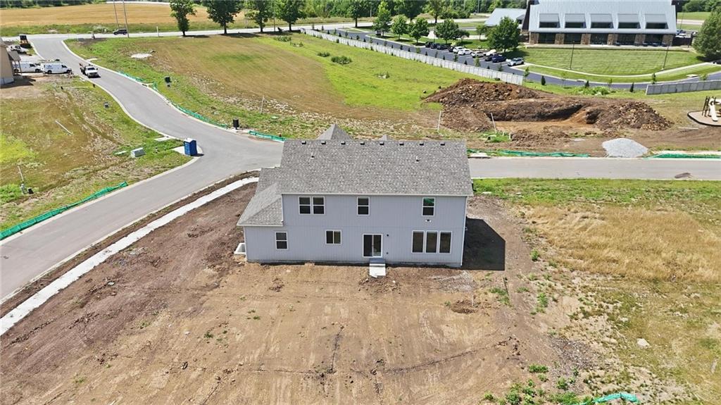 350 SW Amara Dr, Blue Springs, MO 64064