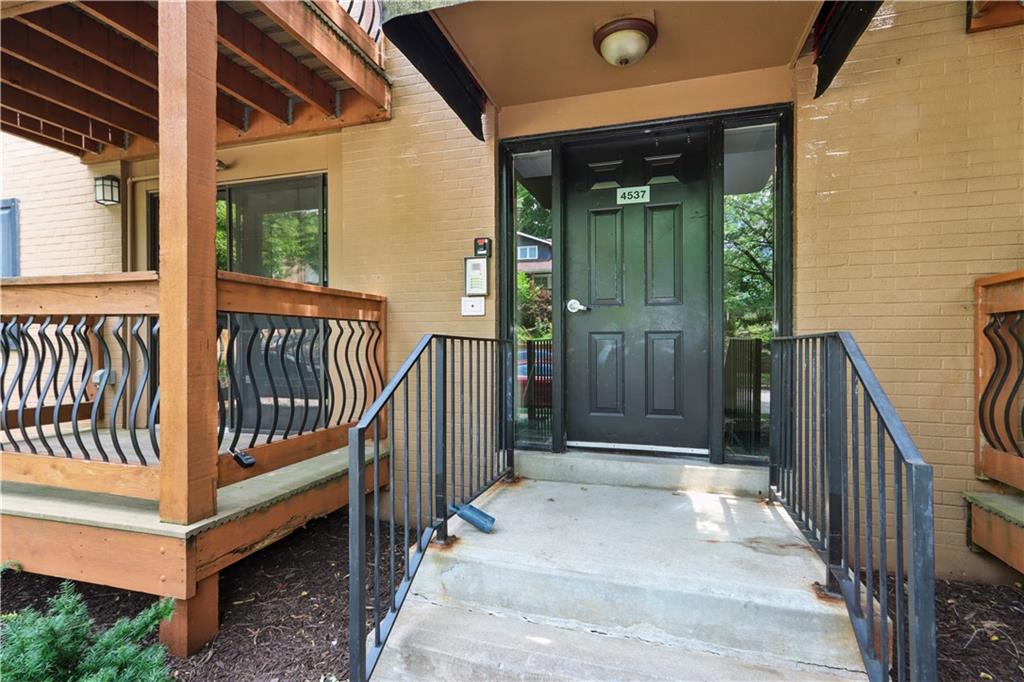 4537 Holly St #4, Kansas City, MO 64111