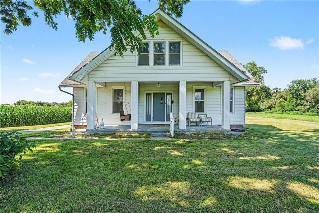 317 Lincoln St, Elwood, KS 66090
