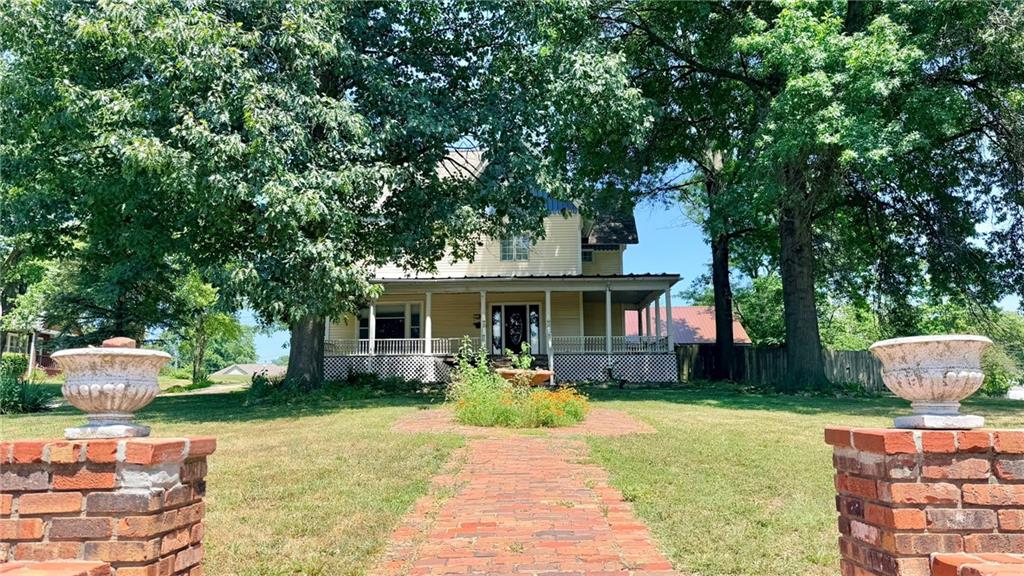 731 W 12th St, Trenton, MO 64683