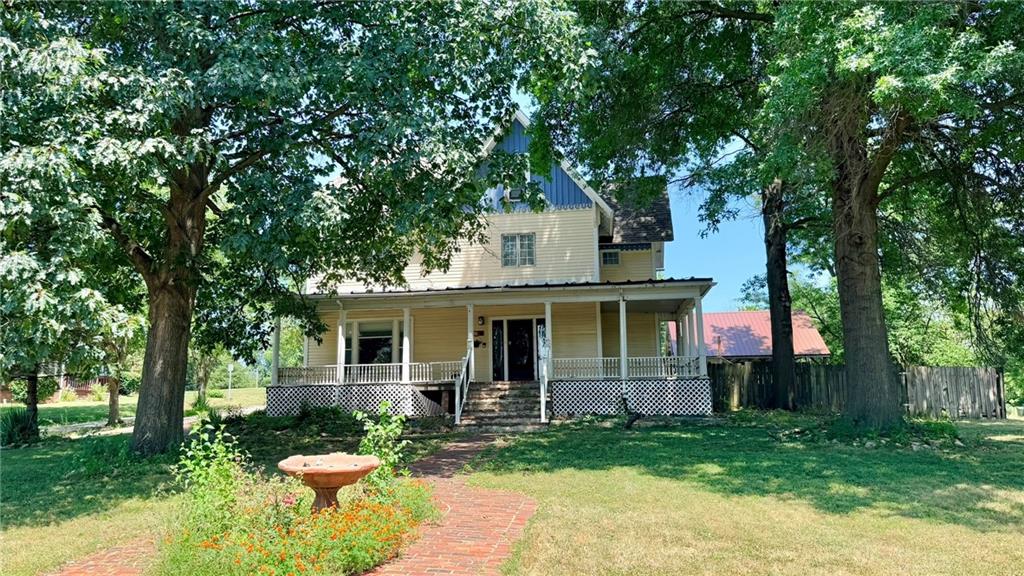 731 W 12th St, Trenton, MO 64683