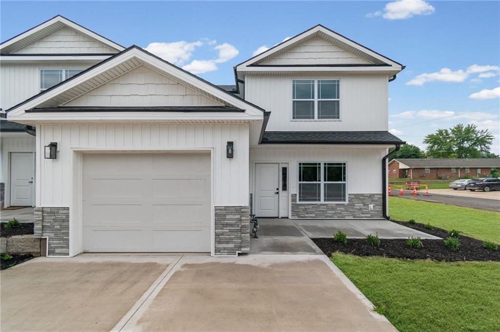 117 E 3rd St, Lawson, MO 64062