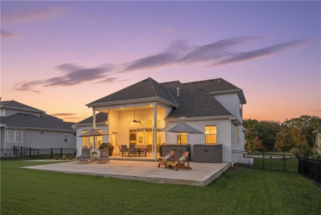 14686 S Parkhill St, Olathe, KS 66062