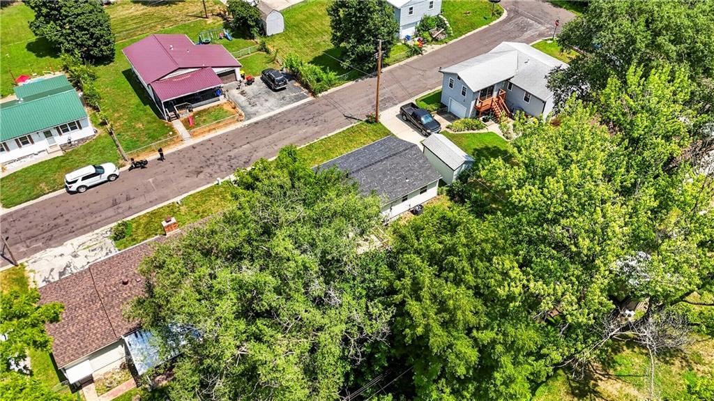 103 Berton Rd, Excelsior Springs, MO 64024