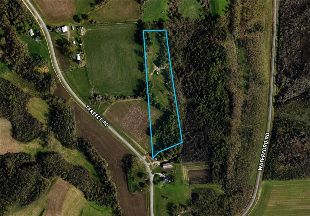 1426 Treece Rd, Wathena, KS 66090