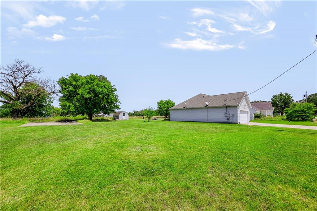 821 E 19th St, Galena, KS 66739