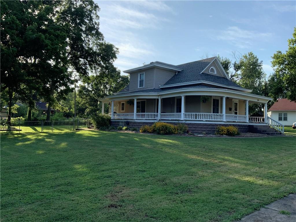 409 S Green St, Yates Center, KS 66783