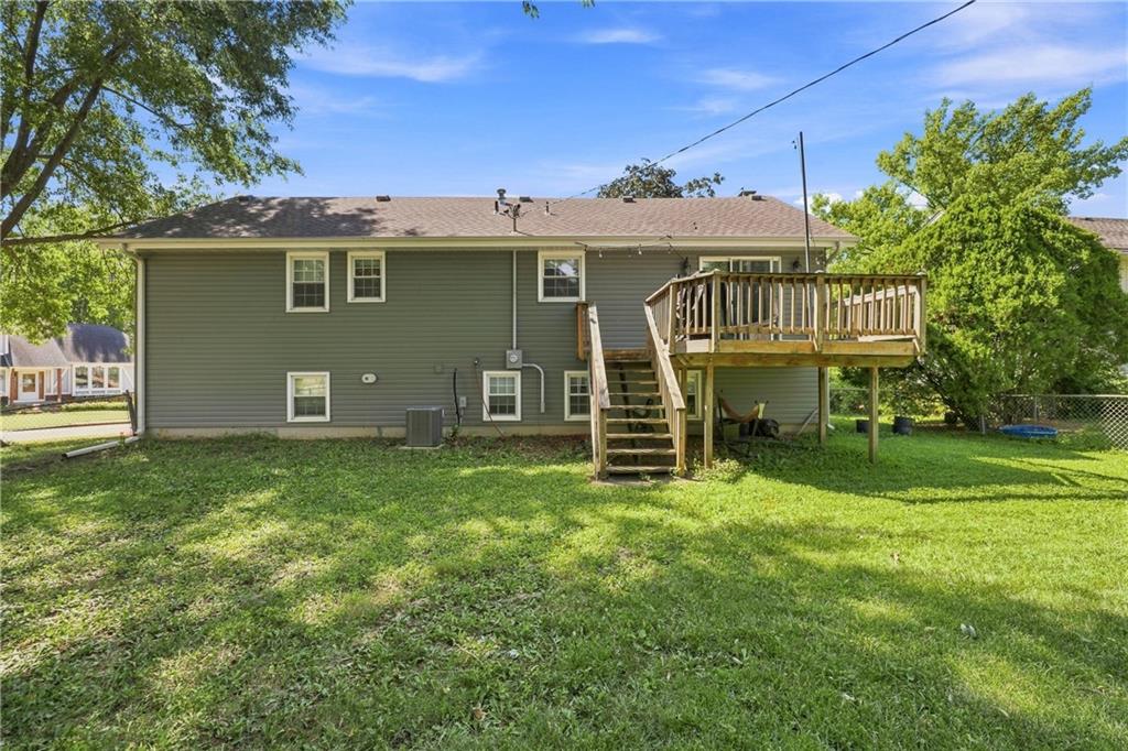 10027 Noland Rd, Lenexa, KS 66215
