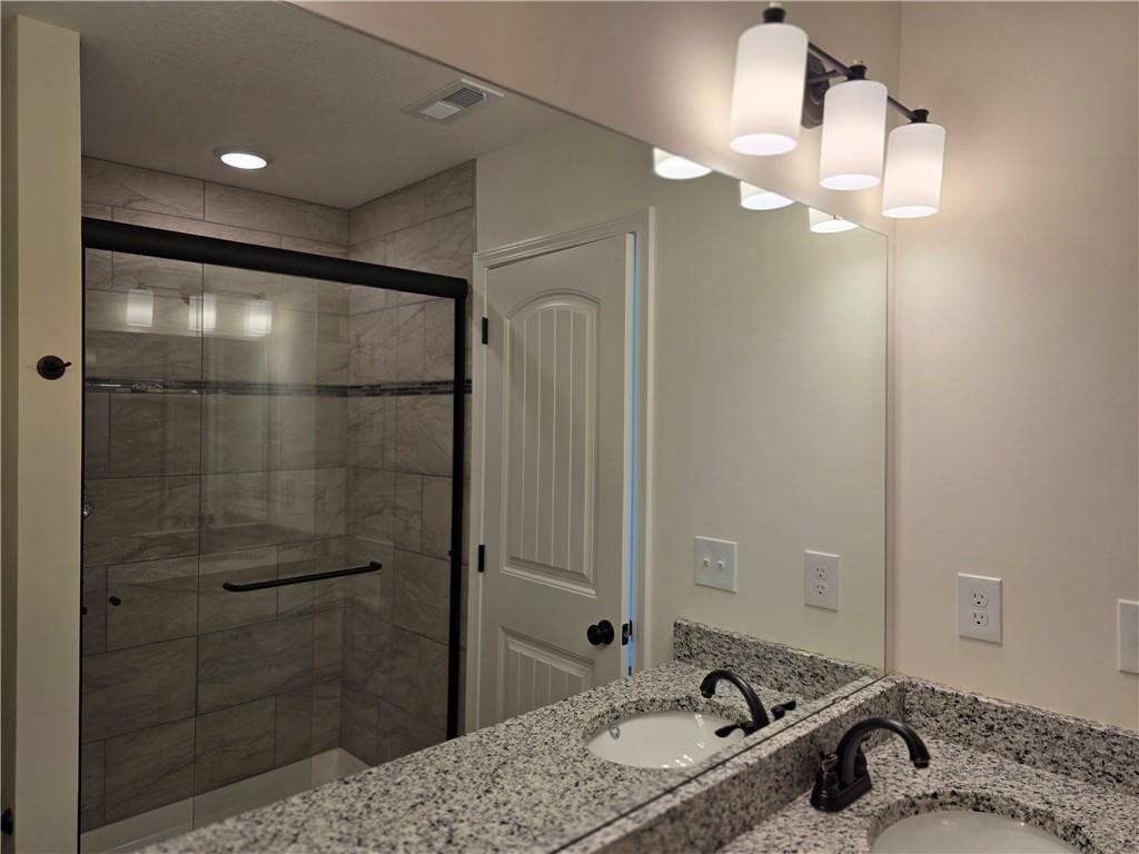 1602 Bluestem Dr, Ottawa, KS 66067