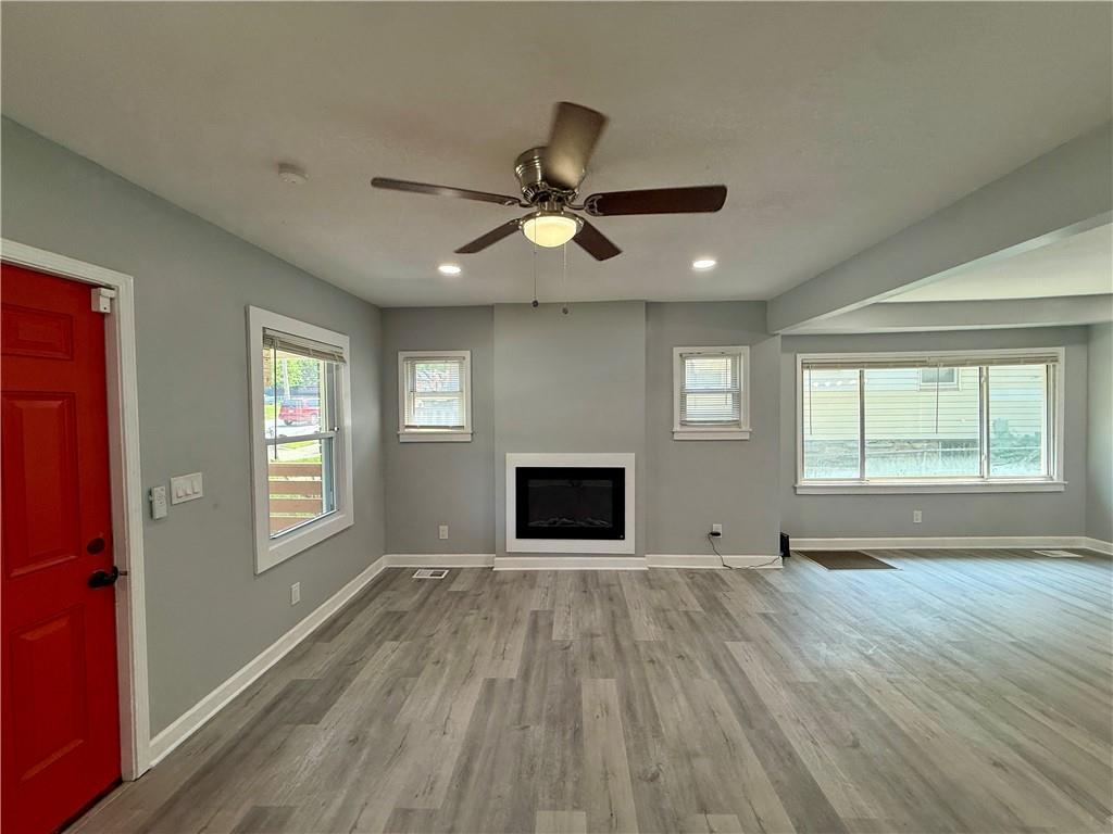 2809 E 39th St, Kansas City, MO 64128