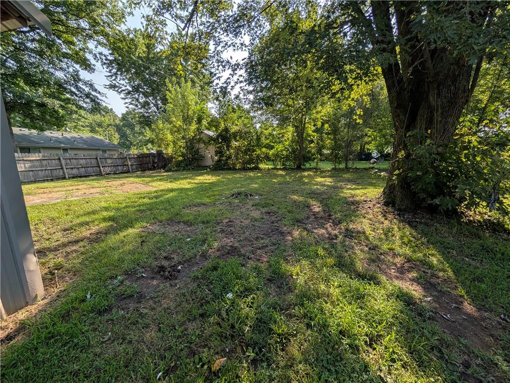 210 W 19th St, Holden, MO 64040