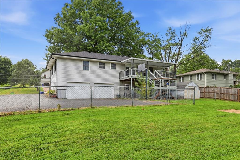 1207 S 104 St, Edwardsville, KS 66111