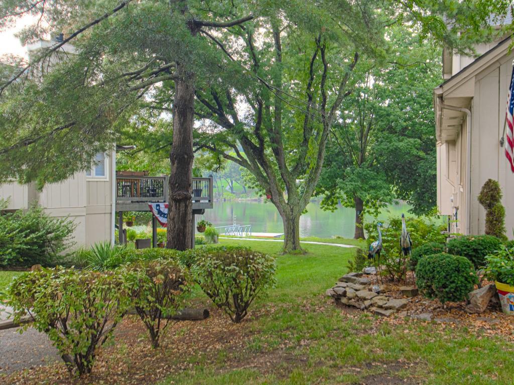 3919 NE Sequoia St, Lee's Summit, MO 64064