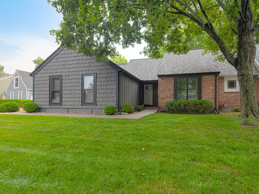 3919 NE Sequoia St, Lee's Summit, MO 64064