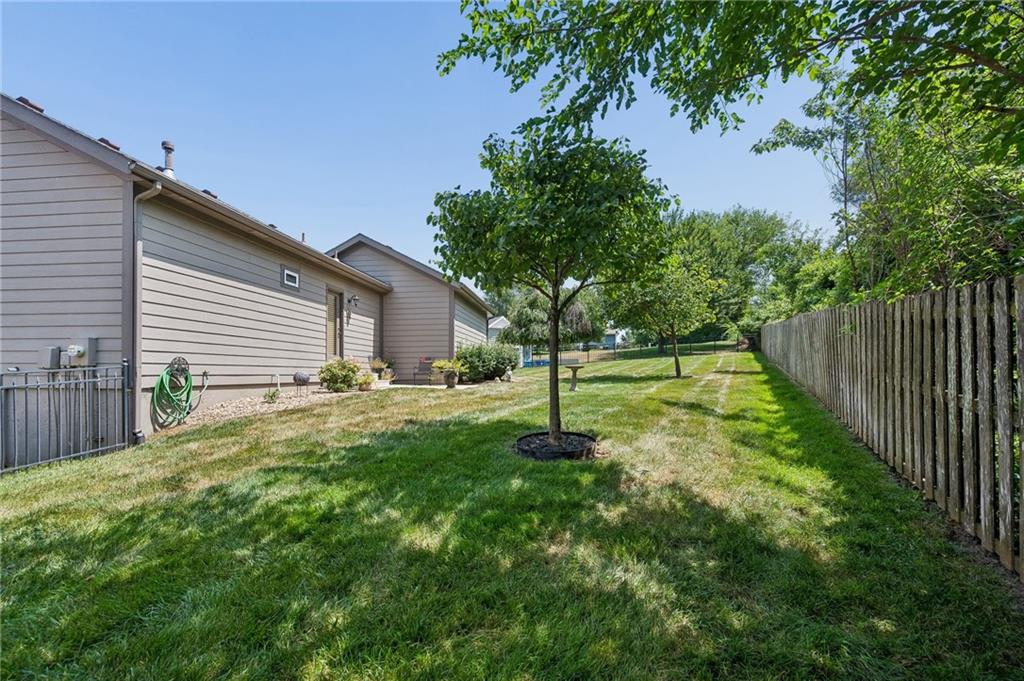 337 Cates Ct, Liberty, MO 64068
