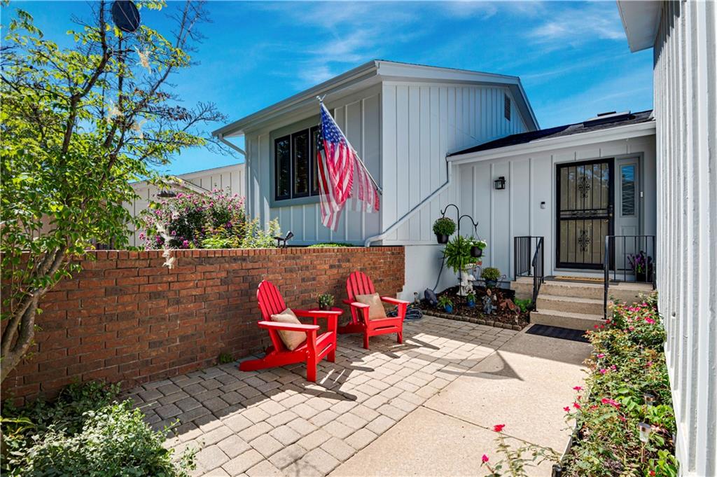48 Woodbridge Ln, Kansas City, MO 64145