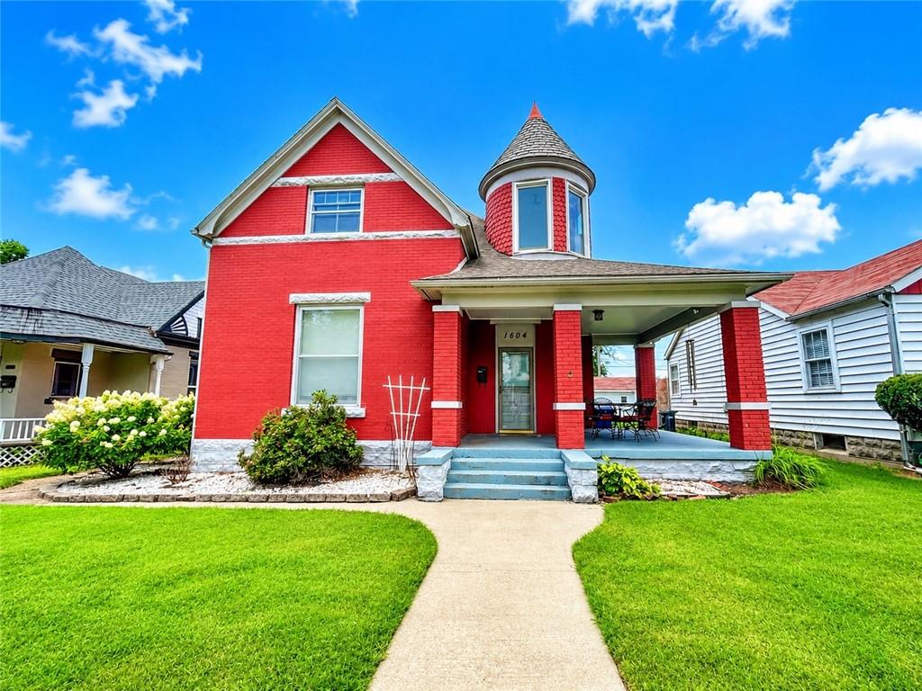 1604 S Moniteau Ave, Sedalia, MO 65301