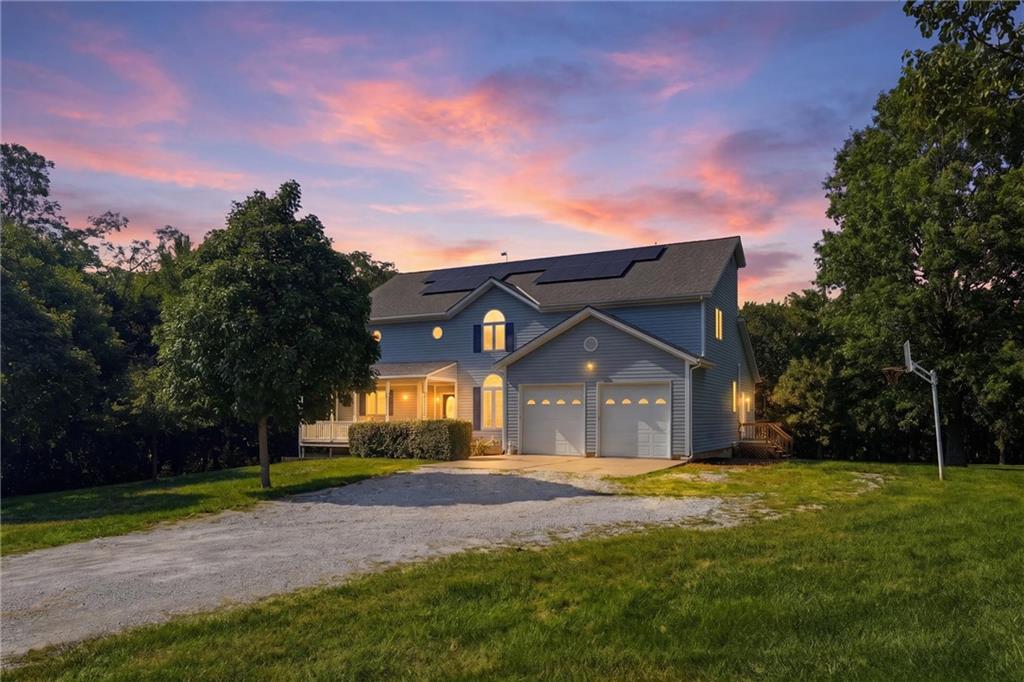 10610 Waverly Rd, Olathe, KS 66061