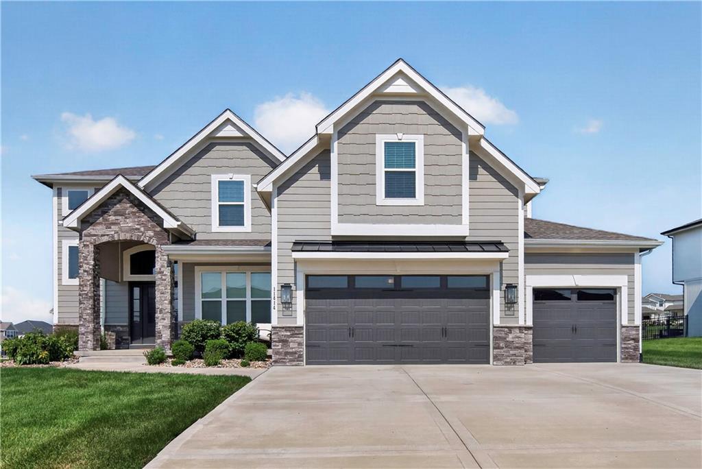 11414 Bluestem Dr, Kearney, MO 64060