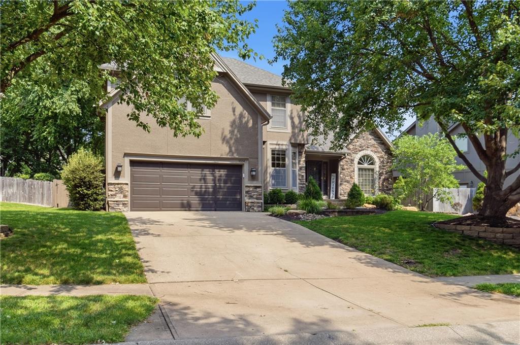 9104 W 131st Ter, Overland Park, KS 66213