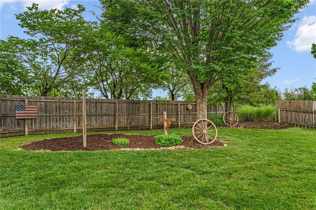 5228 Campbell Pl, Lawrence, KS 66049
