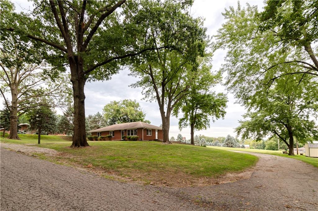 4 Neumann Dr, Atchison, KS 66002