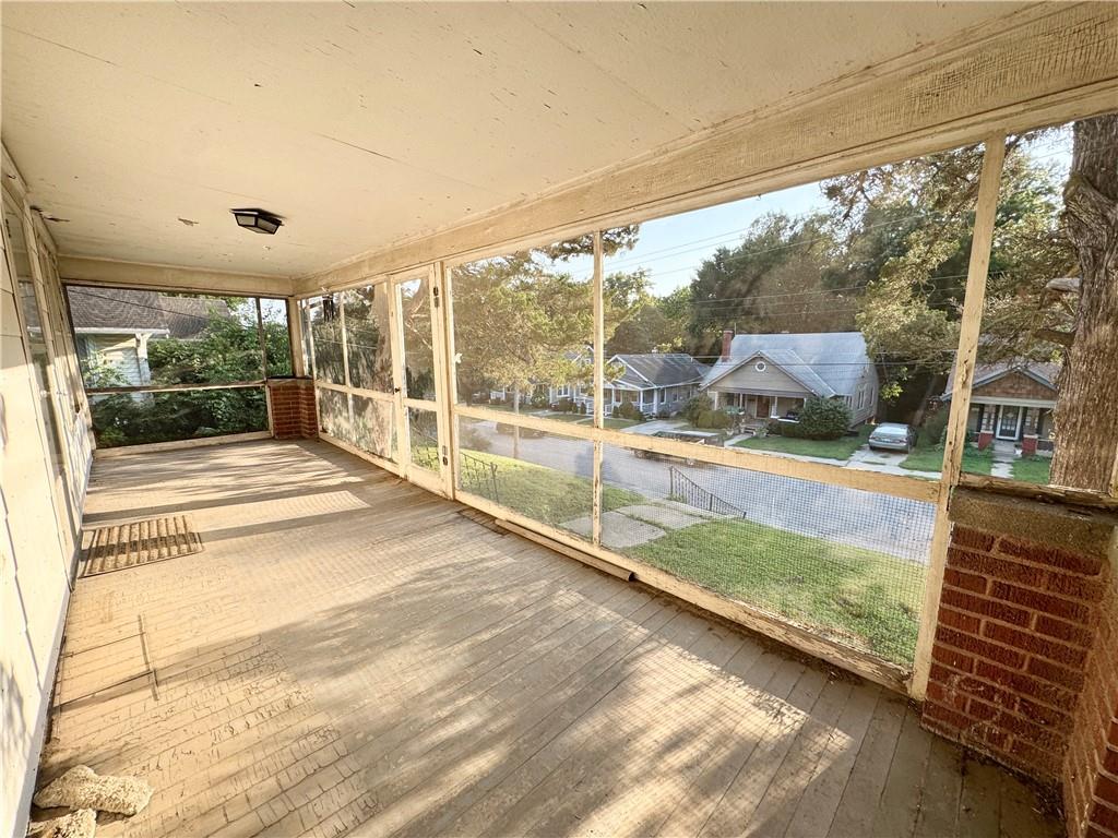 2319 W Circle Dr, St Joseph, MO 64505