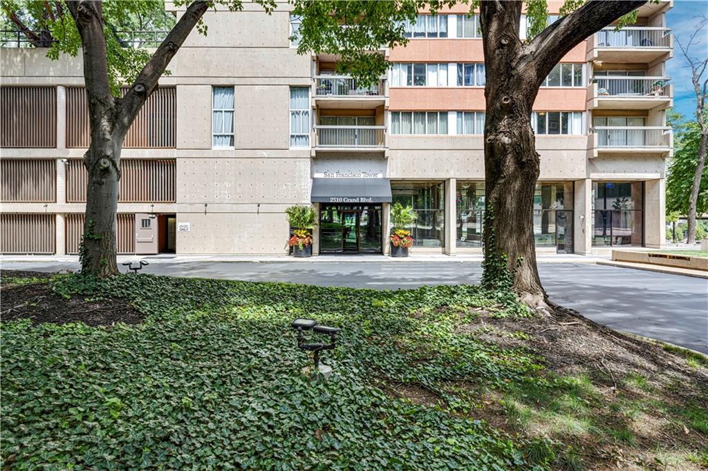 2510 Grand Blvd #903, Kansas City, MO 64108