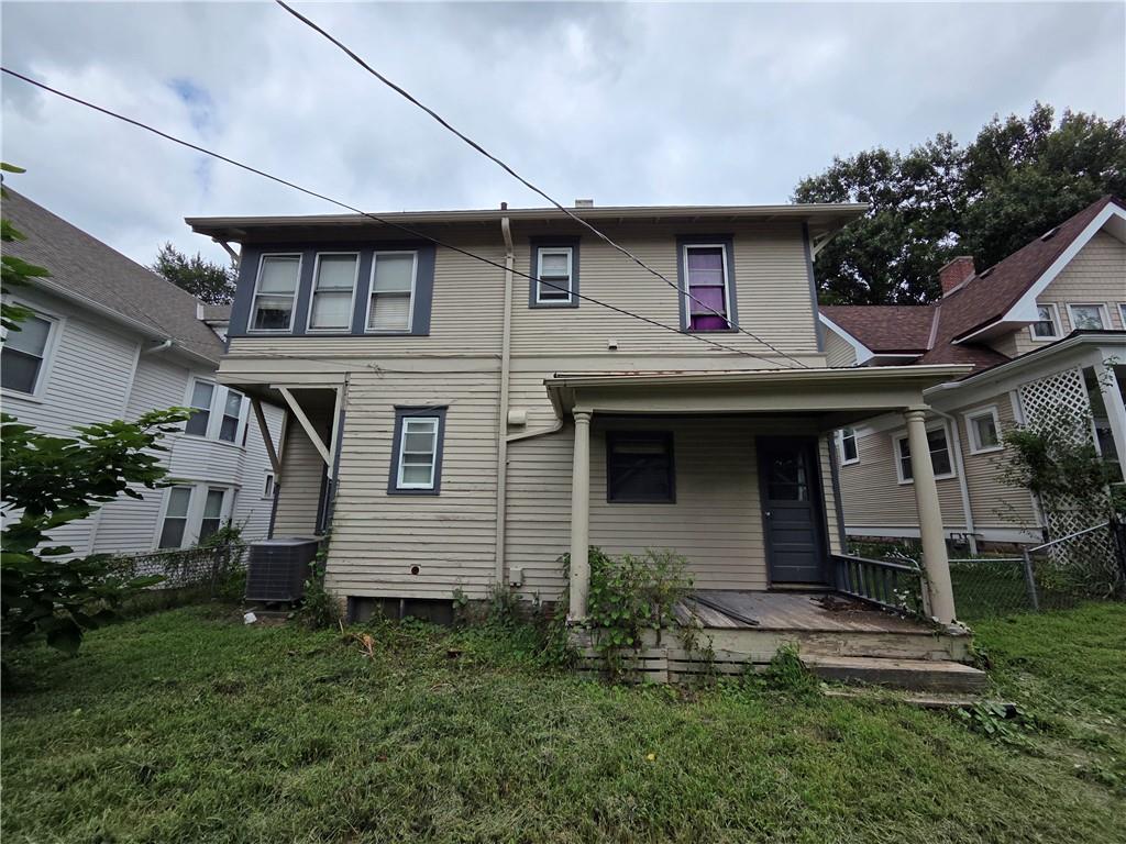 2410 Faraon St, St Joseph, MO 64501