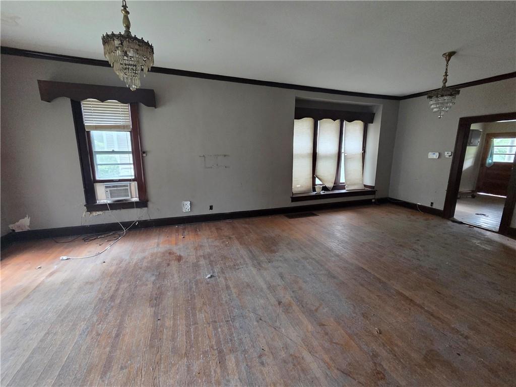 2410 Faraon St, St Joseph, MO 64501