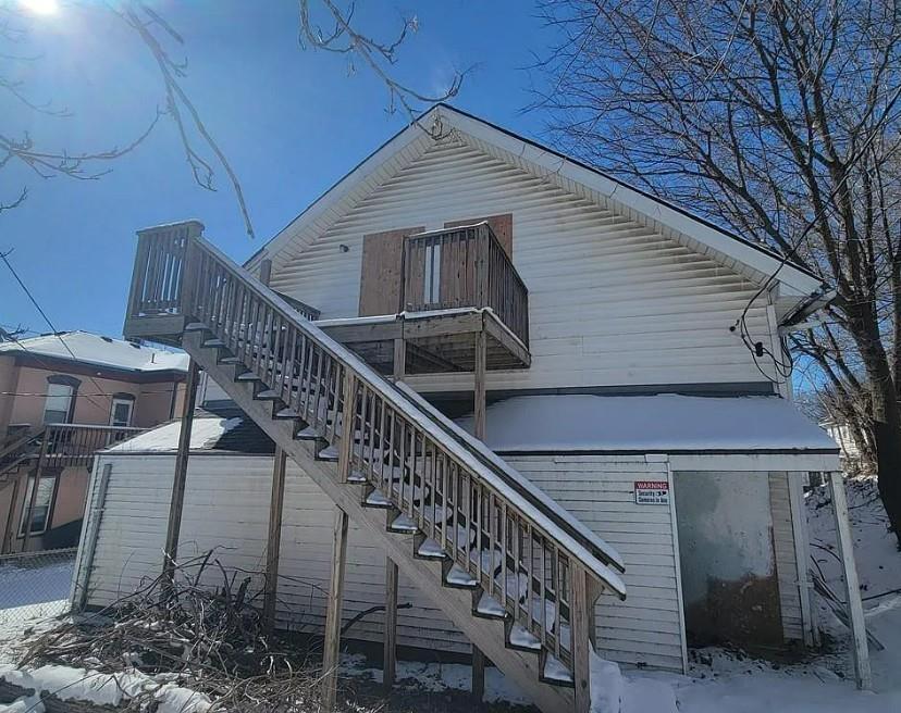1117 S 12th St, St Joseph, MO 64503