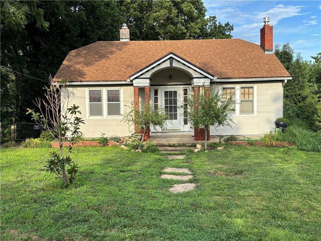 4205 N Kansas Ave, Kansas City, MO 64117