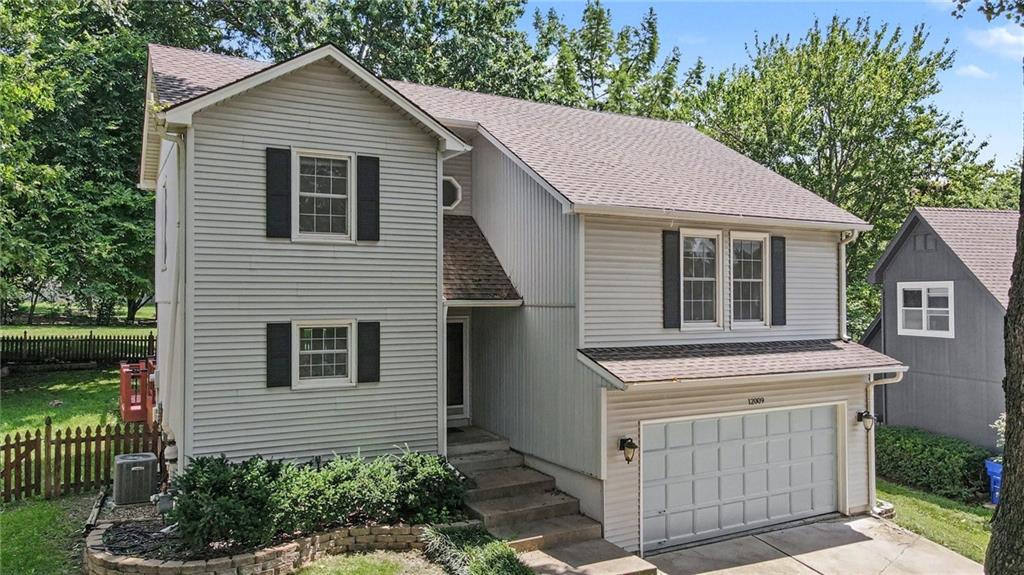 12009 S Hagan St, Olathe, KS 66062
