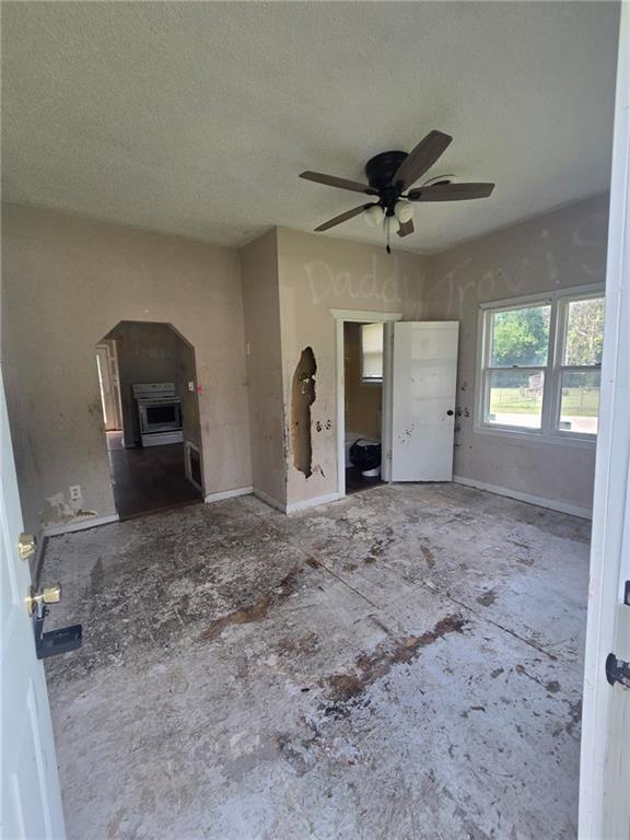 809 W Lexington St, Richmond, MO 64085