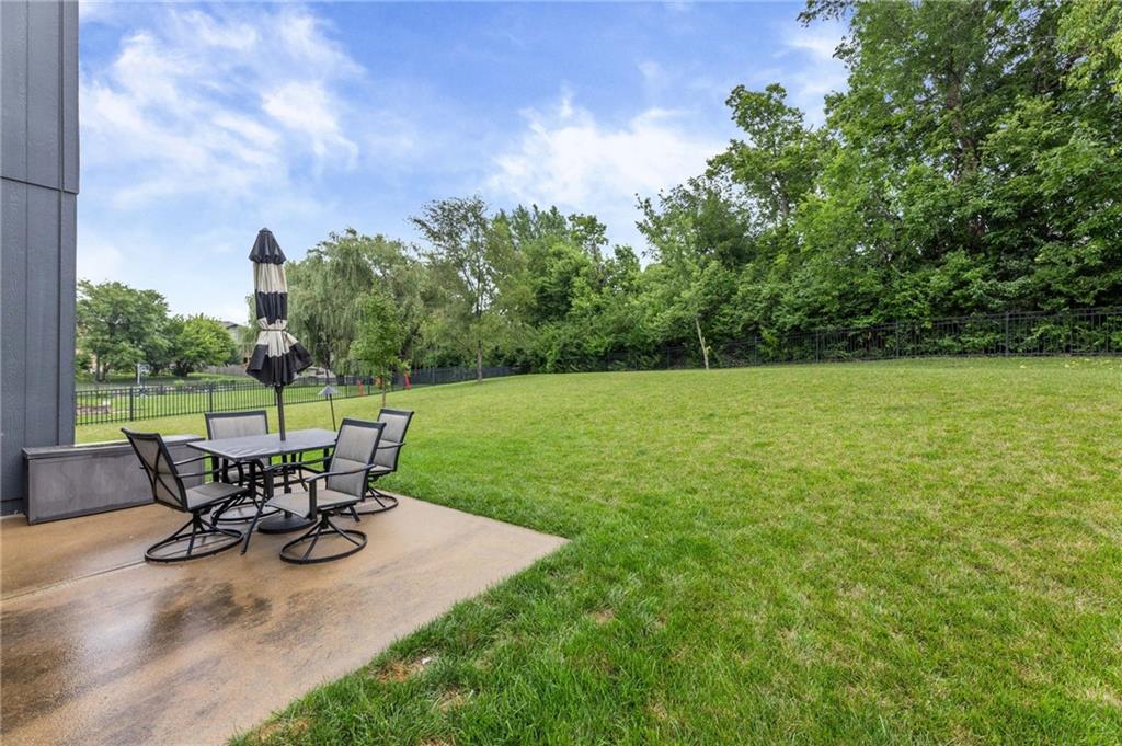 14773 S Turnberry St, Olathe, KS 66061