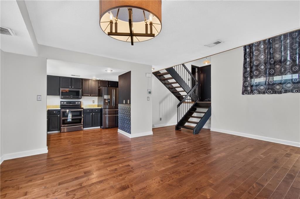 10913 Rosehill Rd, Overland Park, KS 66210