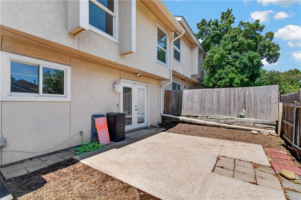10913 Rosehill Rd, Overland Park, KS 66210