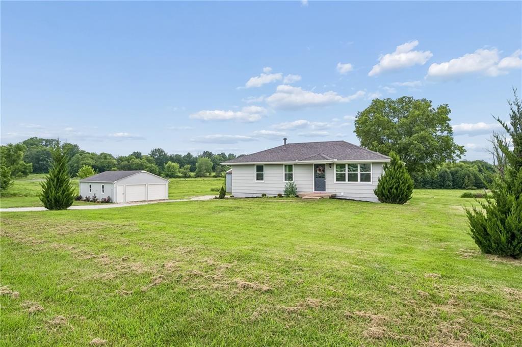 34906 E Colbern Rd, Lone Jack, MO 64070