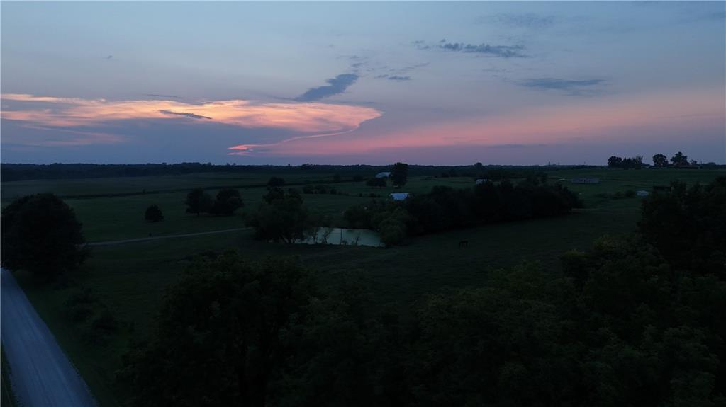 2040 NE 280th St, Lathrop, MO 64465