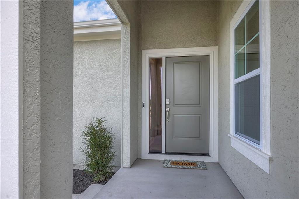 9853 Greeley St, Lenexa, KS 66227