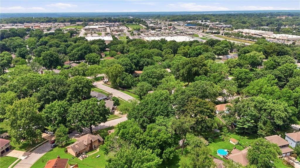 1104 SE Alice St, Blue Springs, MO 64014