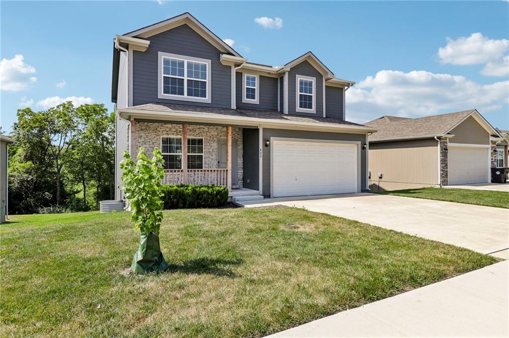 802 Pampas St, Pleasant Hill, MO 64080